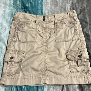 WHBM tan skirt 00